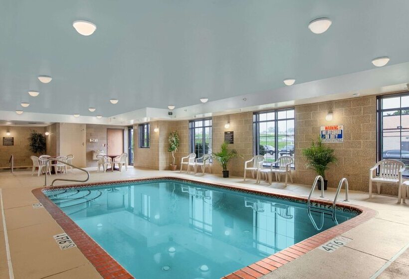 Мотель Super 8 By Wyndham Akron S/green/uniontown Oh