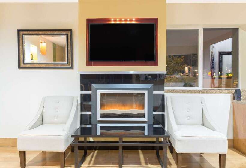 汽车旅馆  Super 8 By Wyndham Anderson/clemson Area