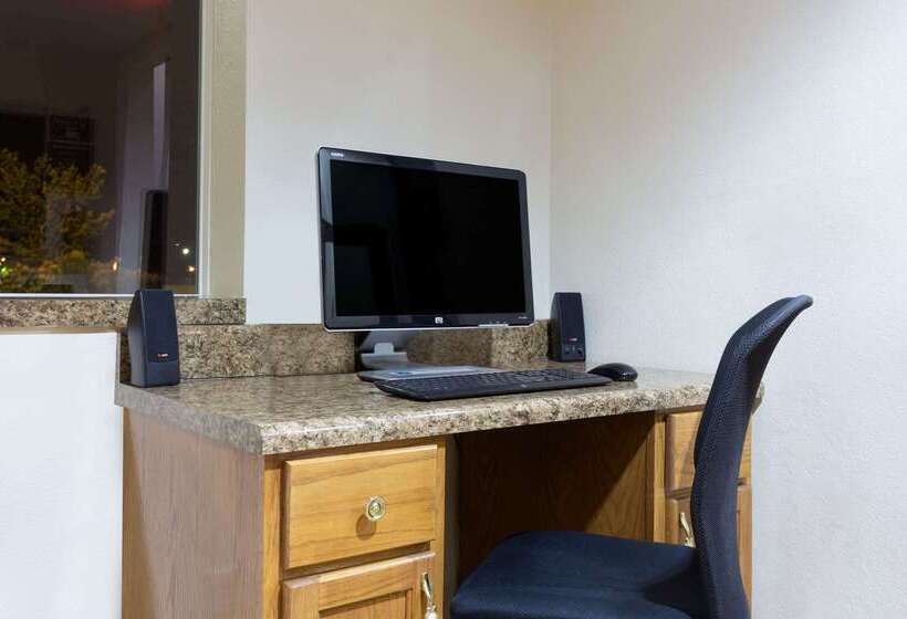 汽车旅馆  Super 8 By Wyndham Anderson/clemson Area