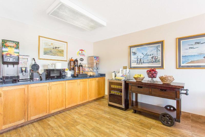 Мотель Super 8 By Wyndham Bedford