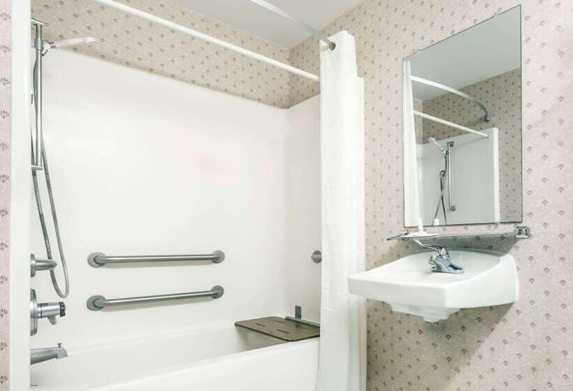 מוטל Super 8 By Wyndham Bellefontaine