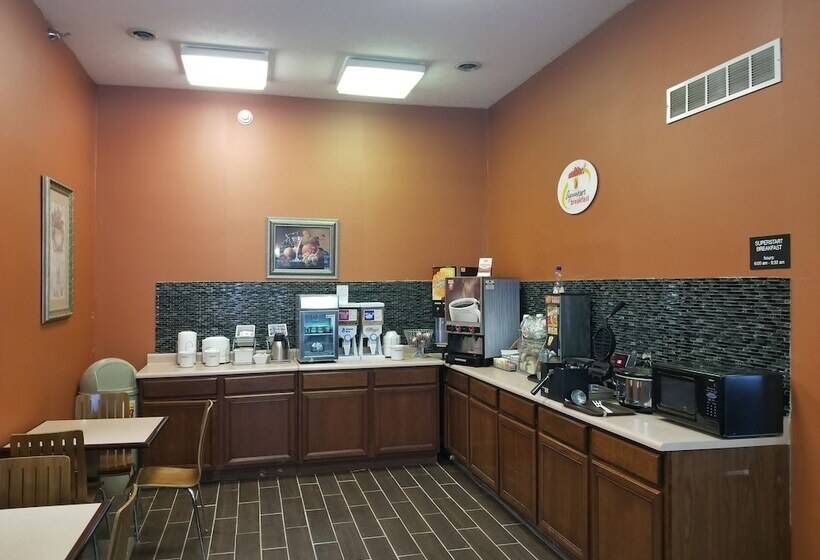 מוטל Super 8 By Wyndham Bellefontaine