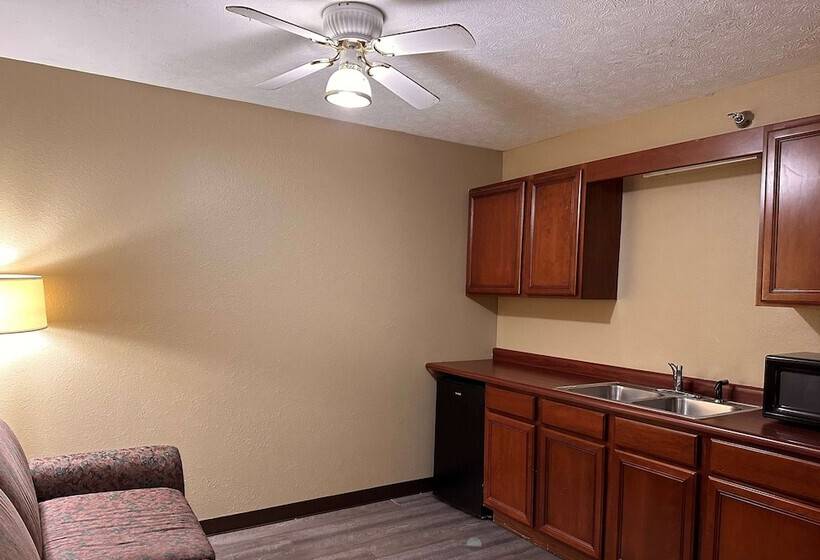 מוטל Super 8 By Wyndham Bellefontaine