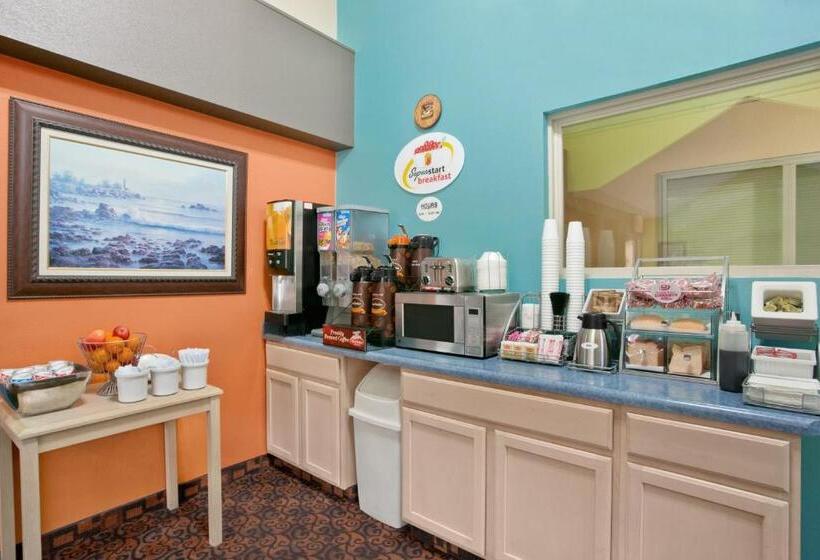 מוטל Super 8 By Wyndham Belleville St. Louis Area