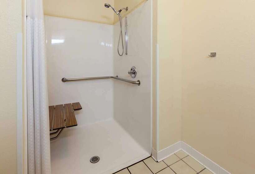 فندق على الطريق Super 8 By Wyndham Big Rapids