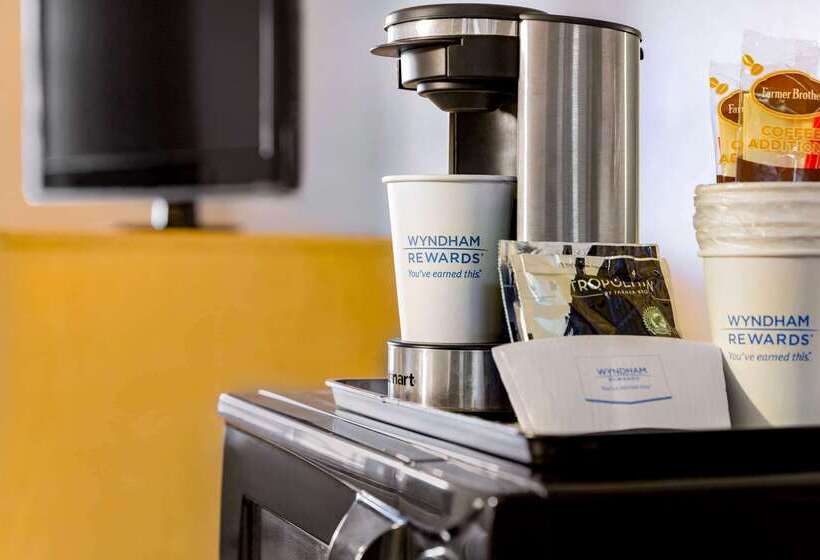 汽车旅馆  Super 8 By Wyndham Big Timber