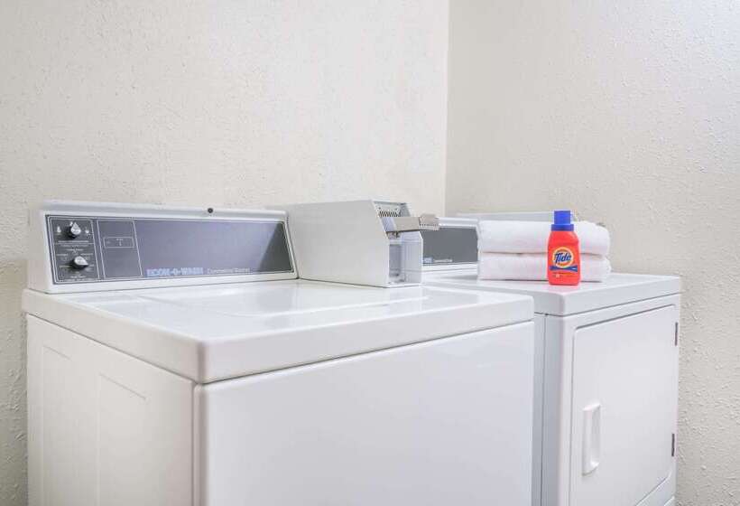 מוטל Super 8 By Wyndham Bismarck