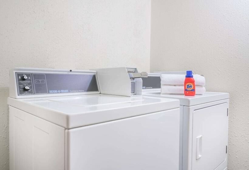 מוטל Super 8 By Wyndham Bismarck