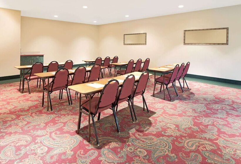 فندق على الطريق Super 8 By Wyndham Bonne Terre