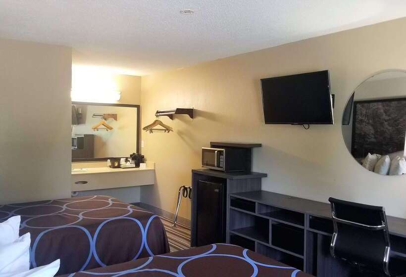 فندق على الطريق Super 8 By Wyndham Brownsburg