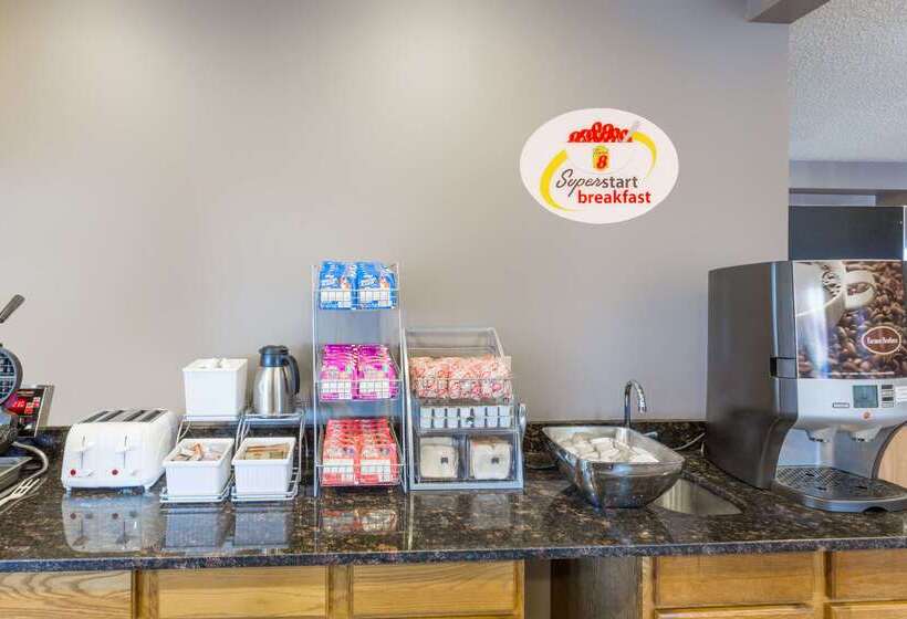 모텔 Super 8 By Wyndham Carroll/east