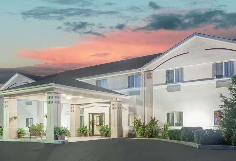 فندق على الطريق Super 8 By Wyndham Central City