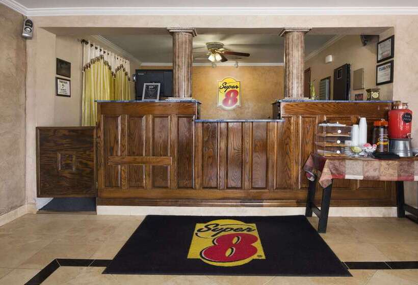 モーテル Super 8 By Wyndham Childress