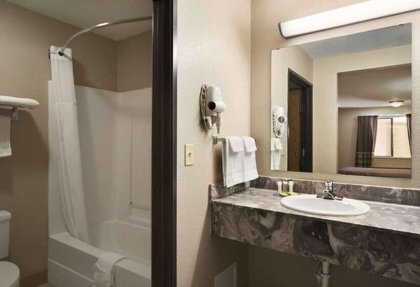 モーテル Super 8 By Wyndham Childress