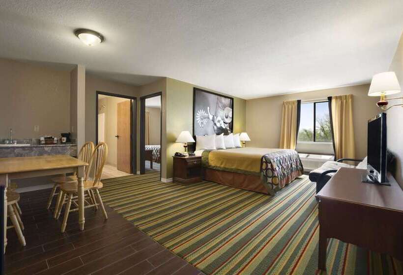 モーテル Super 8 By Wyndham Childress