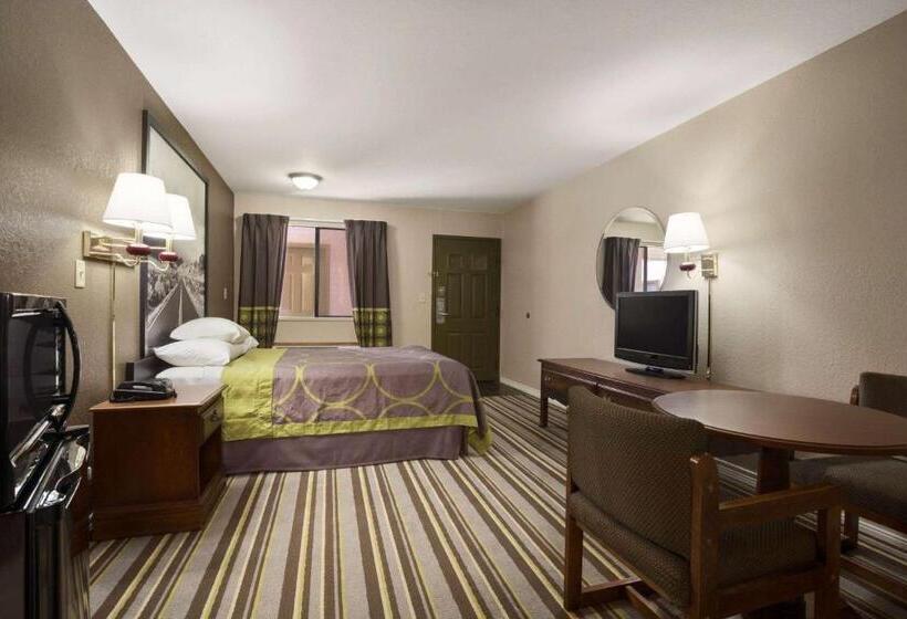 モーテル Super 8 By Wyndham Childress