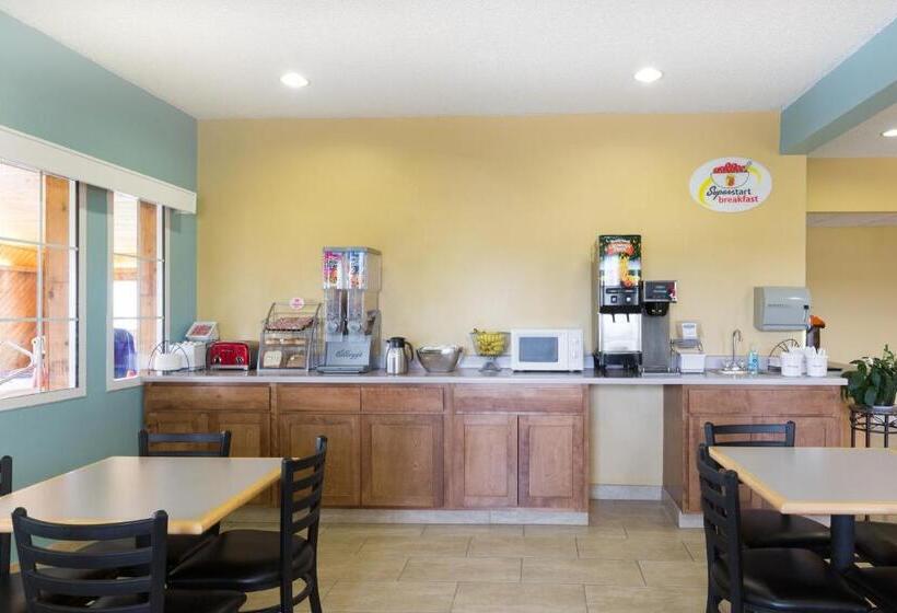 فندق على الطريق Super 8 By Wyndham Clarinda