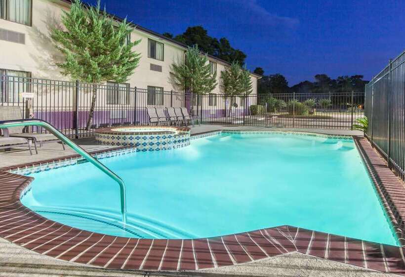 모텔 Super 8 By Wyndham Cleveland Tx