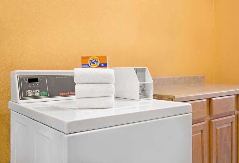 فندق على الطريق Super 8 By Wyndham Covington