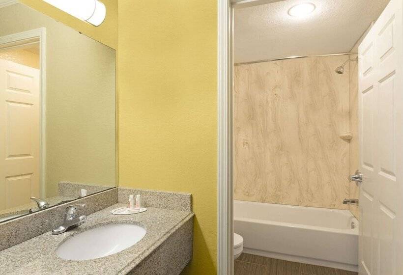 فندق على الطريق Super 8 By Wyndham Covington