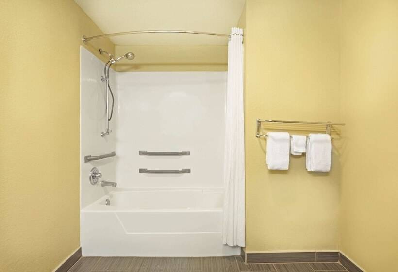 فندق على الطريق Super 8 By Wyndham Covington