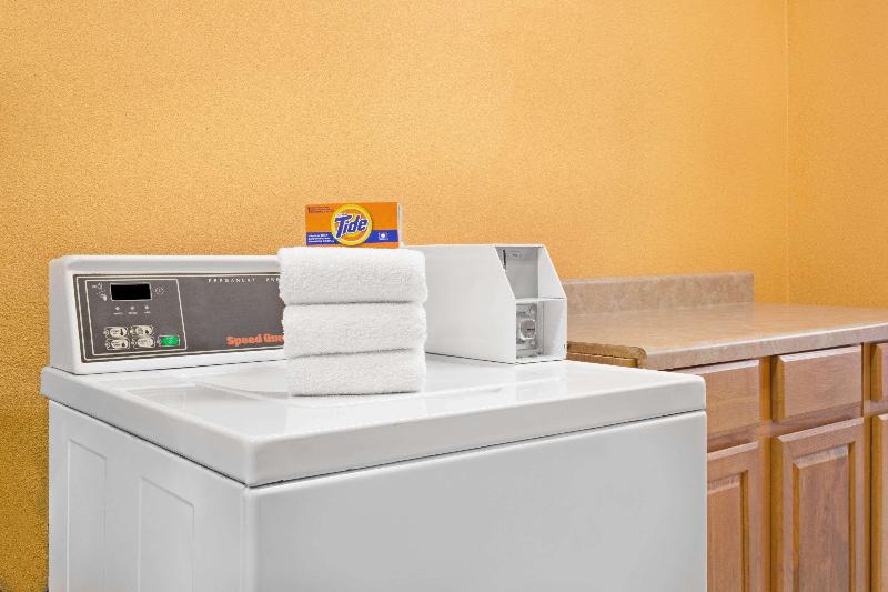 فندق على الطريق Super 8 By Wyndham Covington