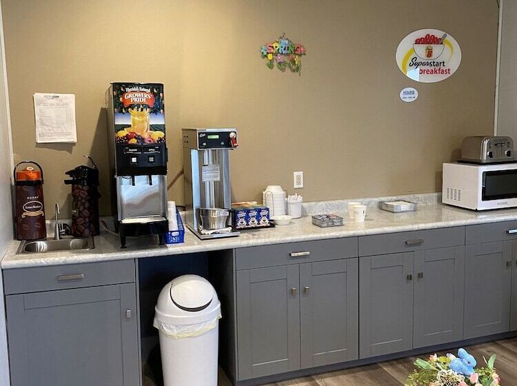 モーテル Super 8 By Wyndham Cresco Ia