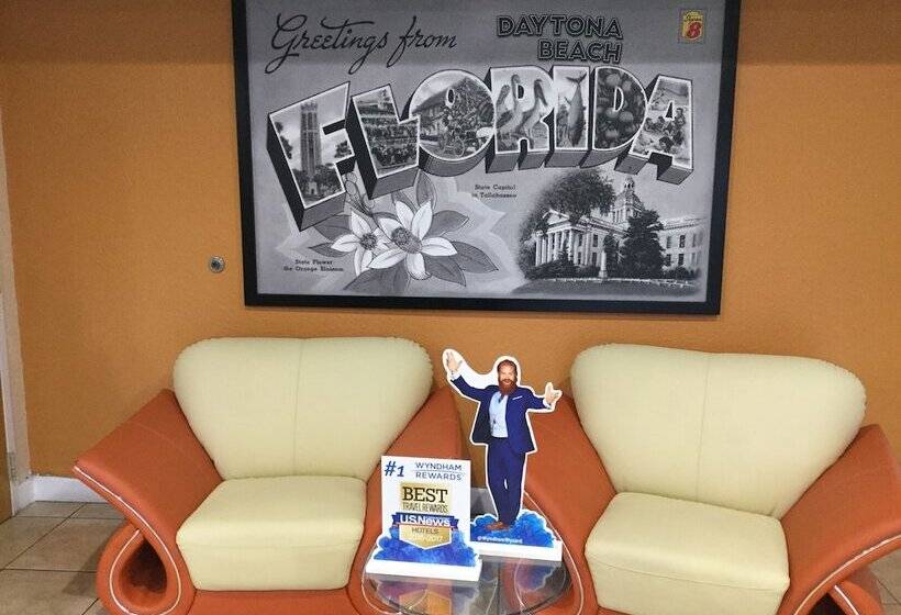 فندق على الطريق Super 8 By Wyndham Daytona Beach