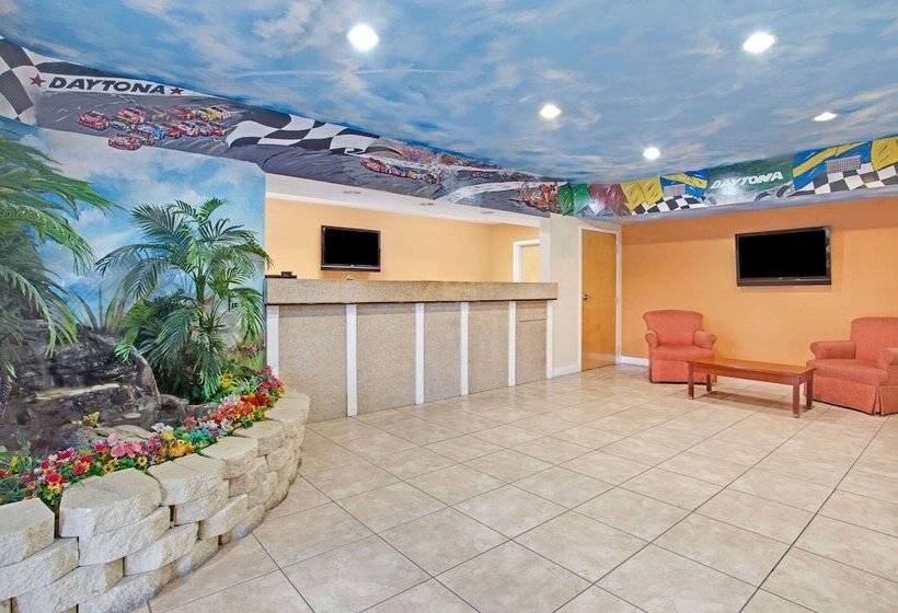 فندق على الطريق Super 8 By Wyndham Daytona Beach