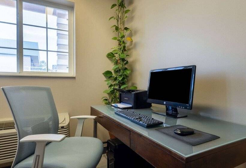 فندق على الطريق Super 8 By Wyndham De Soto