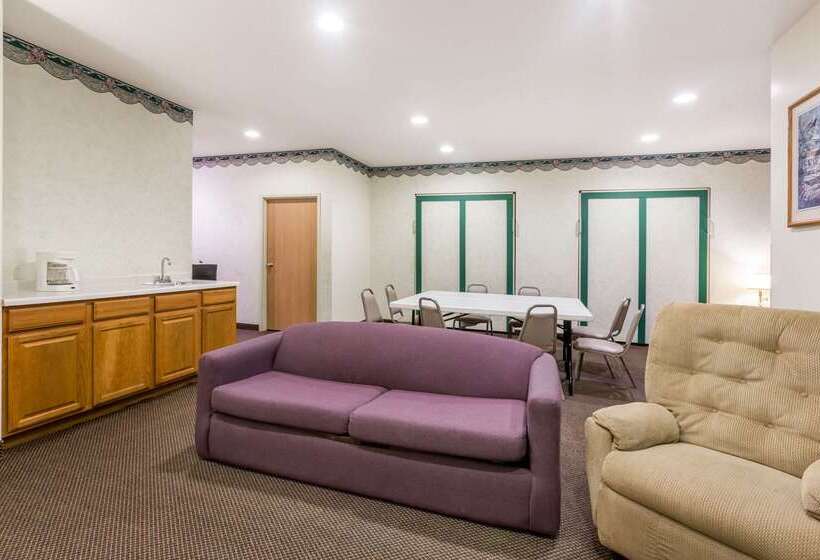 فندق على الطريق Americinn By Wyndham Eagle River Downtown