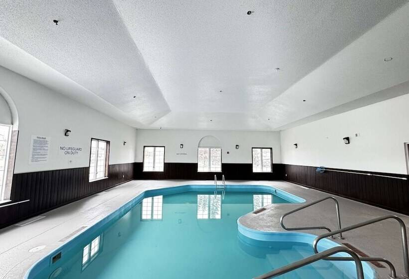 فندق على الطريق Americinn By Wyndham Eagle River Downtown