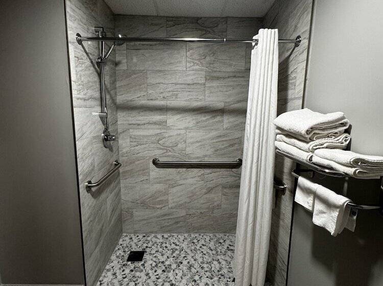 فندق على الطريق Americinn By Wyndham Eagle River Downtown