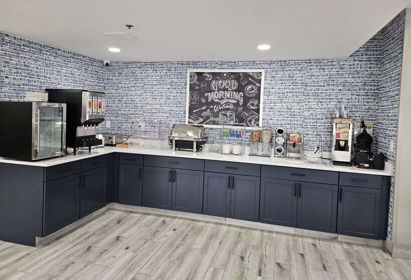 فندق على الطريق Americinn By Wyndham Eagle River Downtown