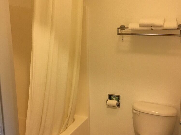 모텔 Super 8 By Wyndham Erwin, I 26 Exit 37