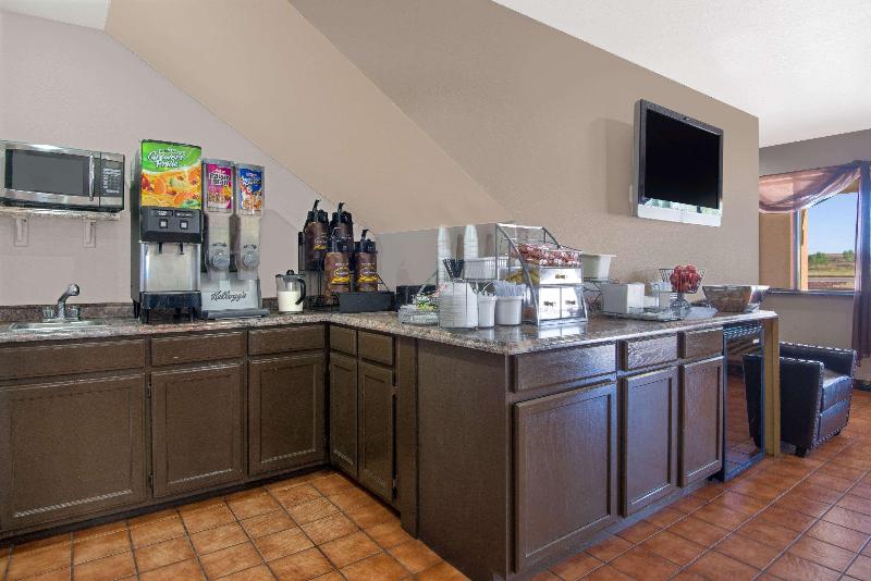 فندق على الطريق Super 8 By Wyndham Fort Sumner