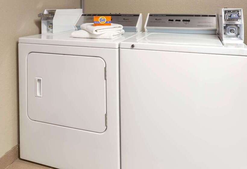 فندق على الطريق Super 8 By Wyndham Frankfort In