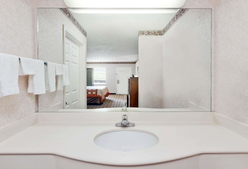 فندق على الطريق Super 8 By Wyndham Ft. Oglethorpe Ga/chatt Tn Area