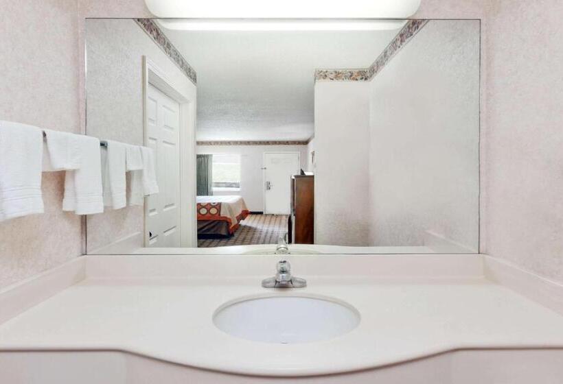 فندق على الطريق Super 8 By Wyndham Ft. Oglethorpe Ga/chatt Tn Area