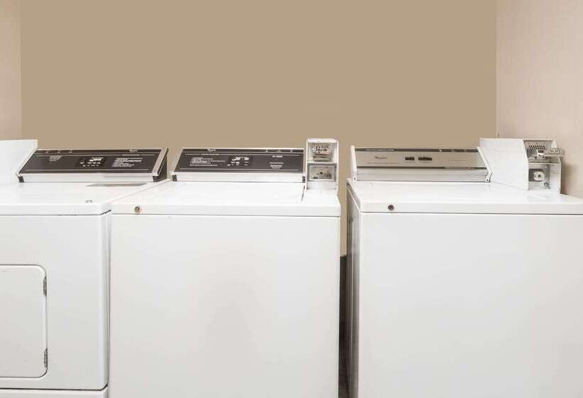 فندق على الطريق Super 8 By Wyndham Gallipolis Pt Pleasant Area