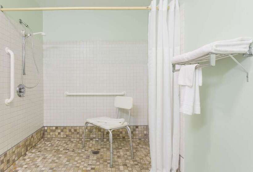 فندق على الطريق Super 8 By Wyndham Gallipolis Pt Pleasant Area