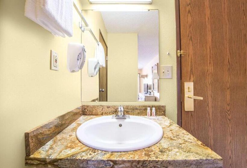 فندق على الطريق Super 8 By Wyndham Grants