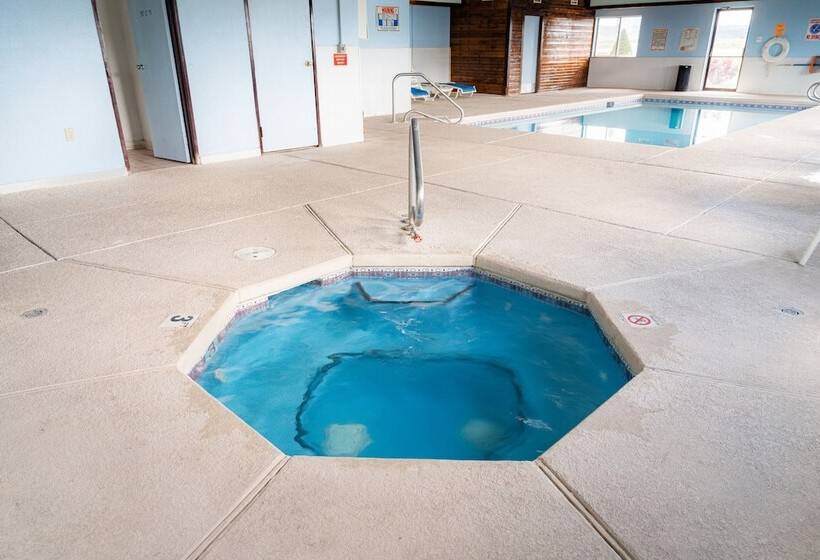 فندق على الطريق Super 8 By Wyndham Grants