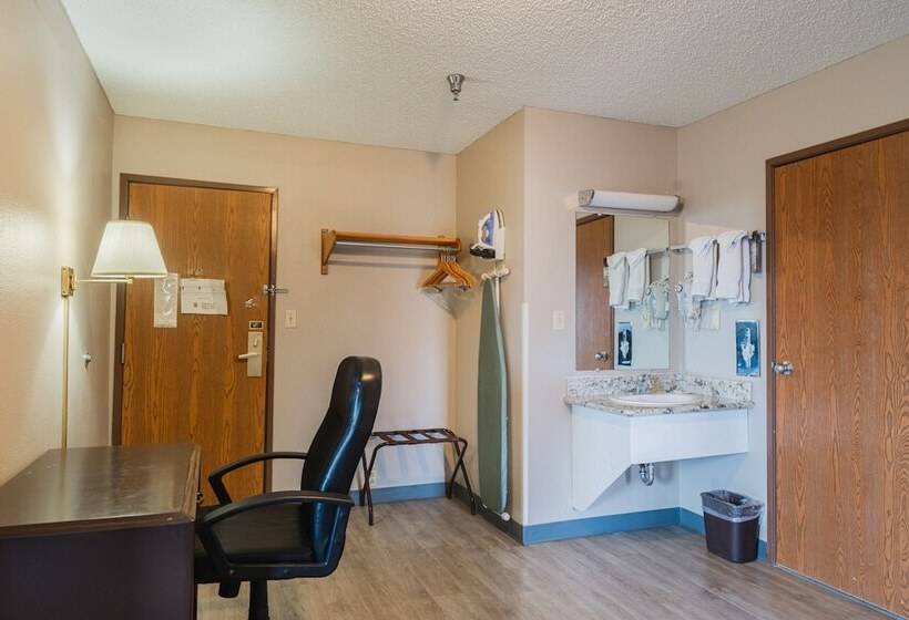 فندق على الطريق Super 8 By Wyndham Grants