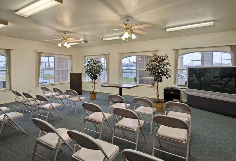 مُتل Super 8 By Wyndham Greenville