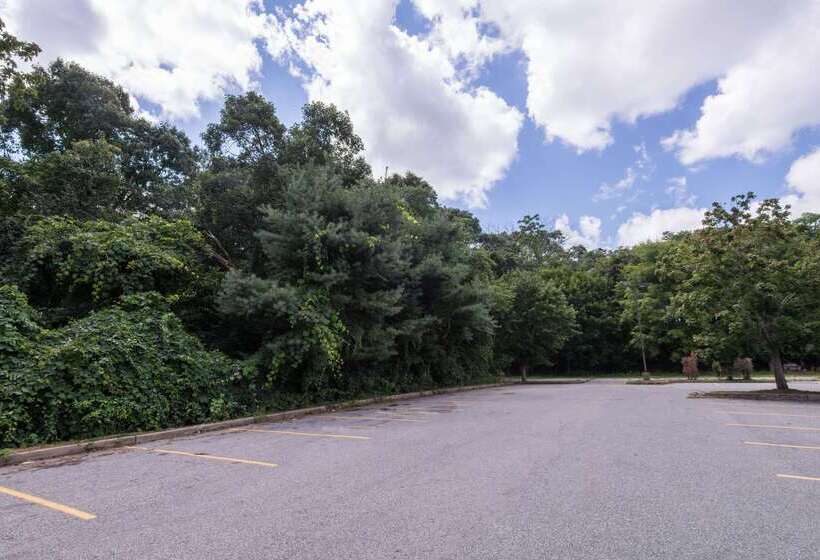 مُتل Super 8 By Wyndham Groton