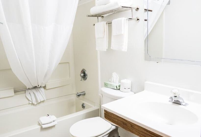 مُتل Super 8 By Wyndham Groton