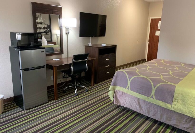 فندق على الطريق Super 8 By Wyndham Hernando