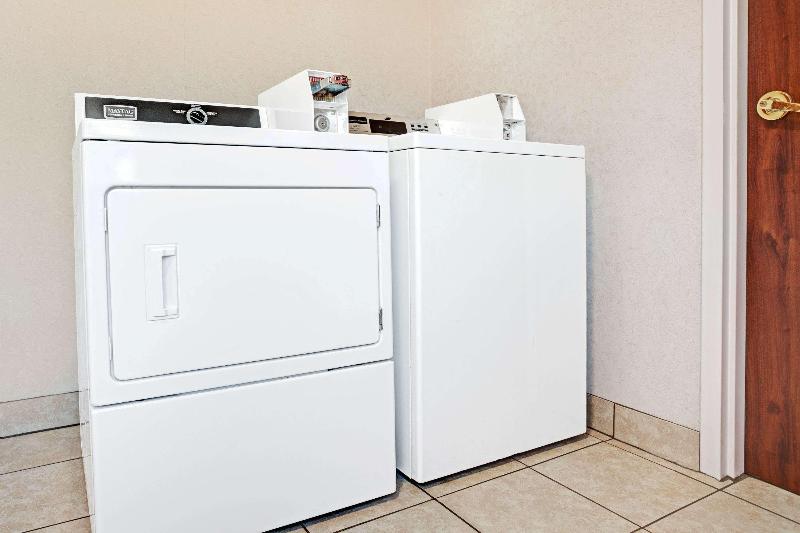 فندق على الطريق Super 8 By Wyndham Hernando