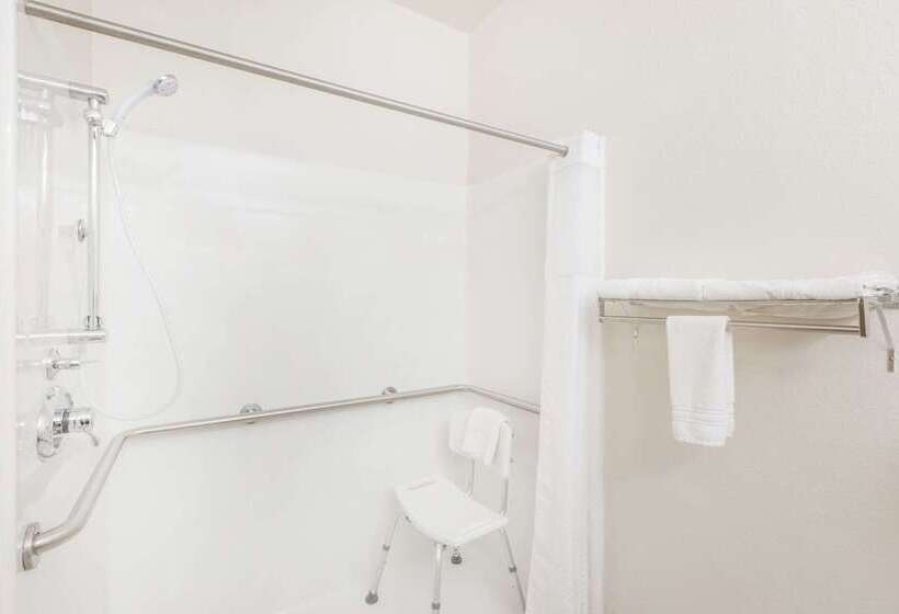 汽车旅馆  Super 8 By Wyndham Holton